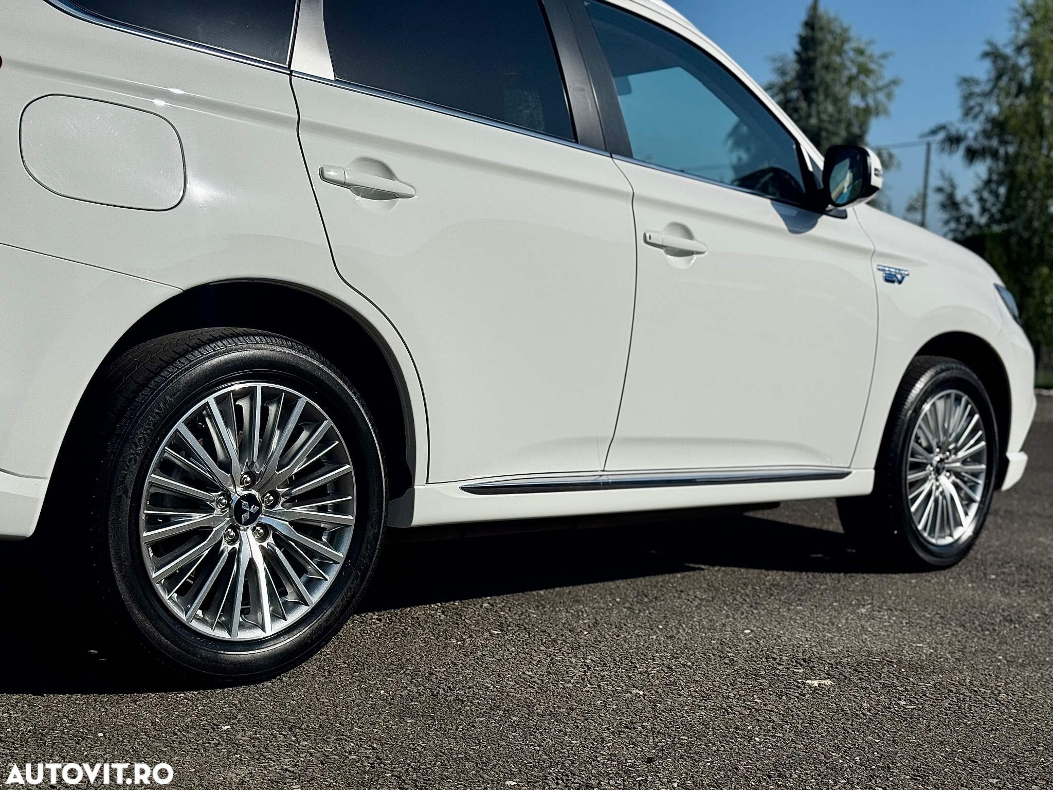 Mitsubishi Outlander - 34