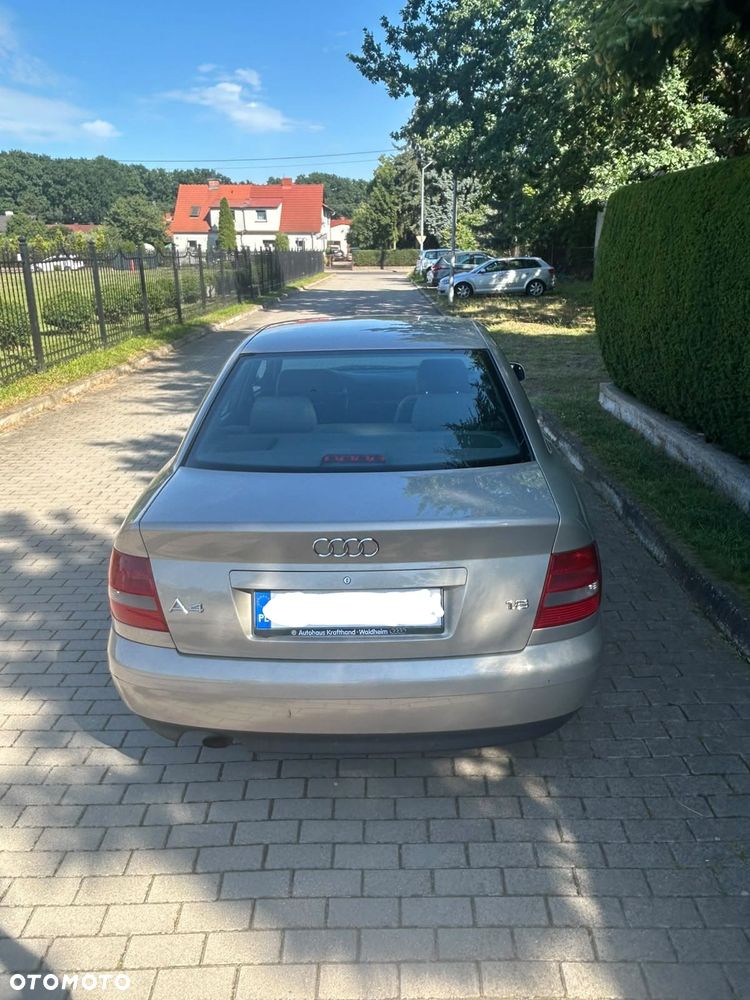 Audi A4 Limousine - 18