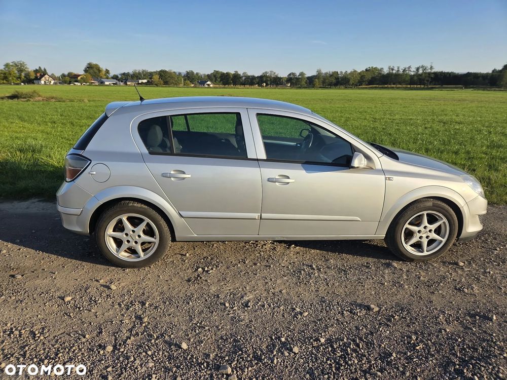 Opel Astra - 1