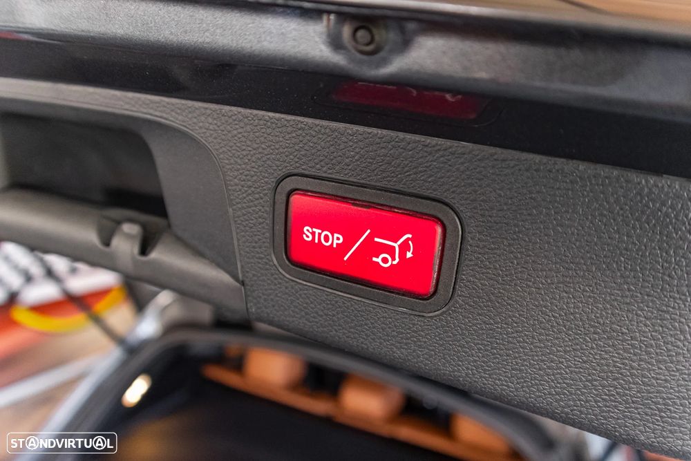 Mercedes-Benz GLC 300 d 4Matic 9G-TRONIC AMG Line - 27