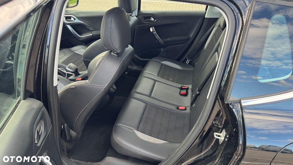 Peugeot 2008 1.6 e-HDi Style S&S - 10