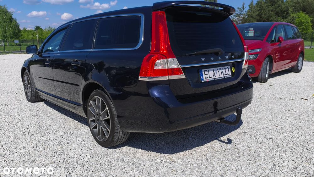 Volvo V70 D2 Momentum - 3
