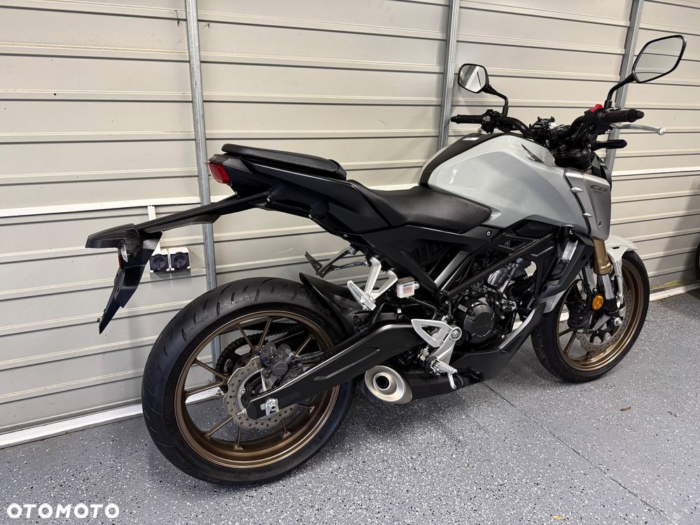 Honda CB - 3