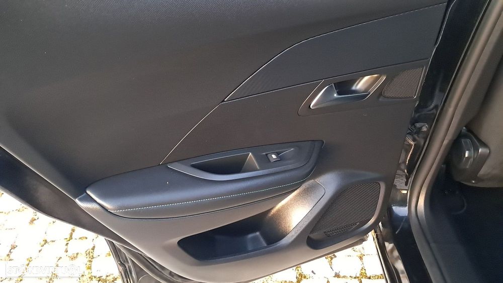 Peugeot 2008 1.2 PureTech Allure Pack - 26