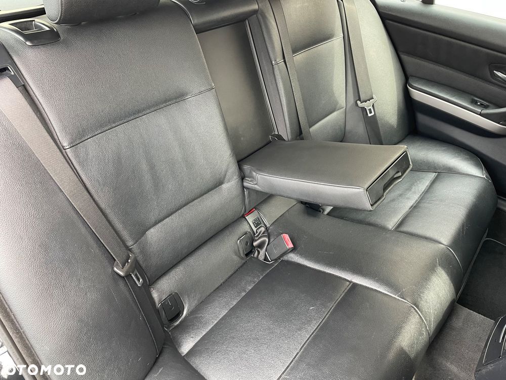 BMW Seria 3 - 21