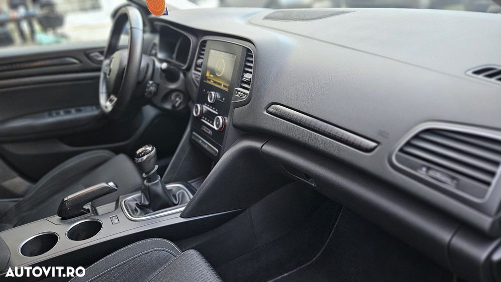 Renault Megane ENERGY TCe 115 Start & Stopp Paris Business - 20