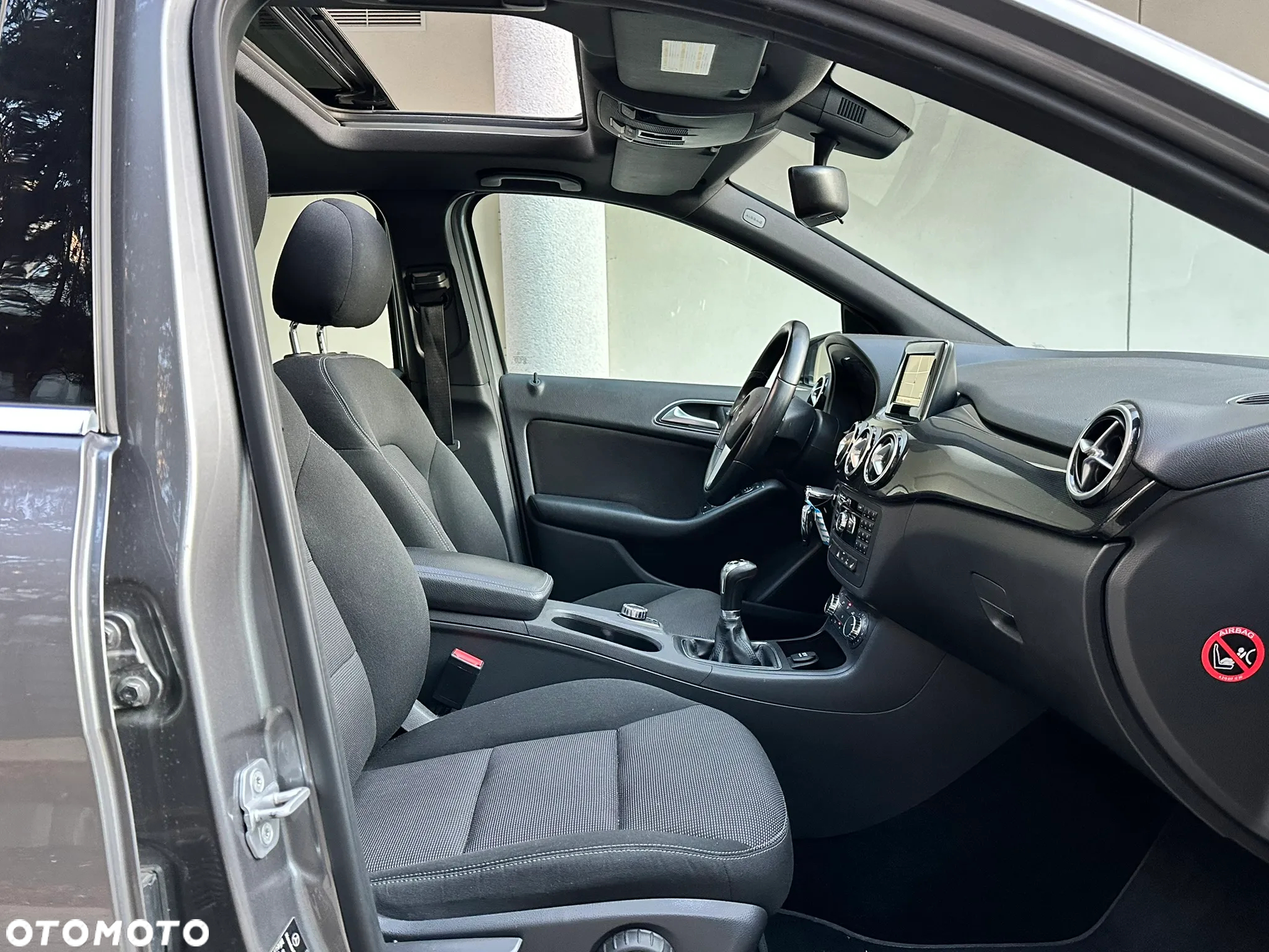 Mercedes-Benz Klasa B 180 (BlueEFFICIENCY) - 16