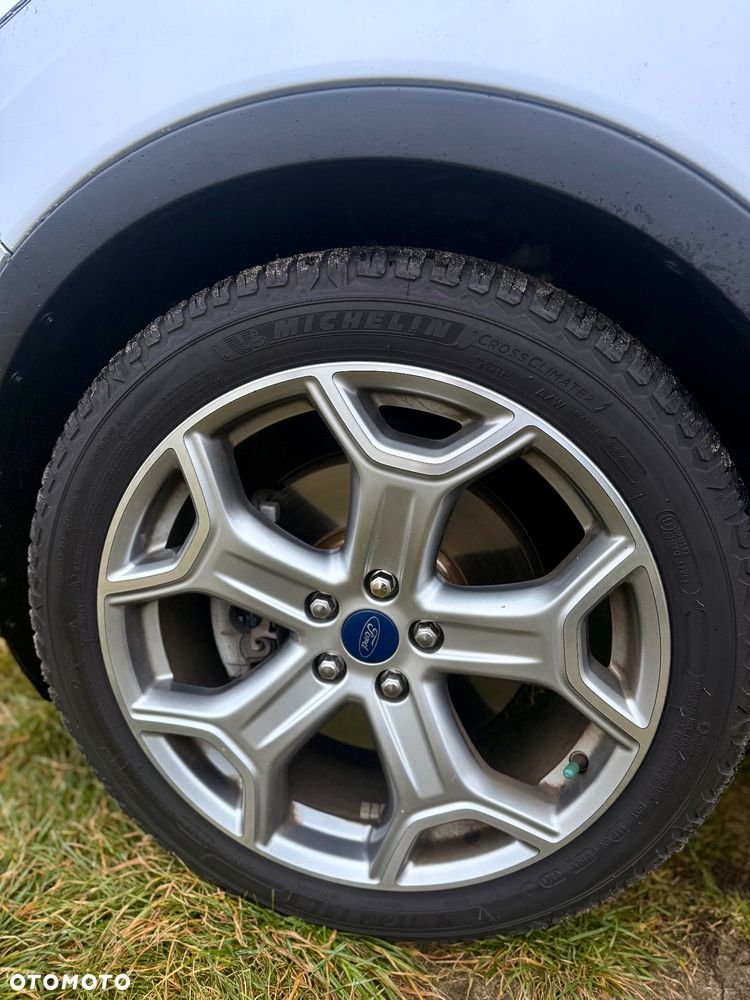 Ford Escape 2.0 EcoBoost AWD Titanium - 10