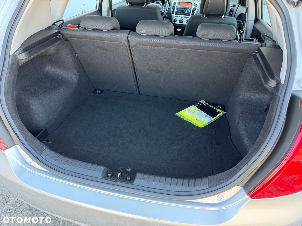 Kia Ceed 1.4 CVVT LX - 16