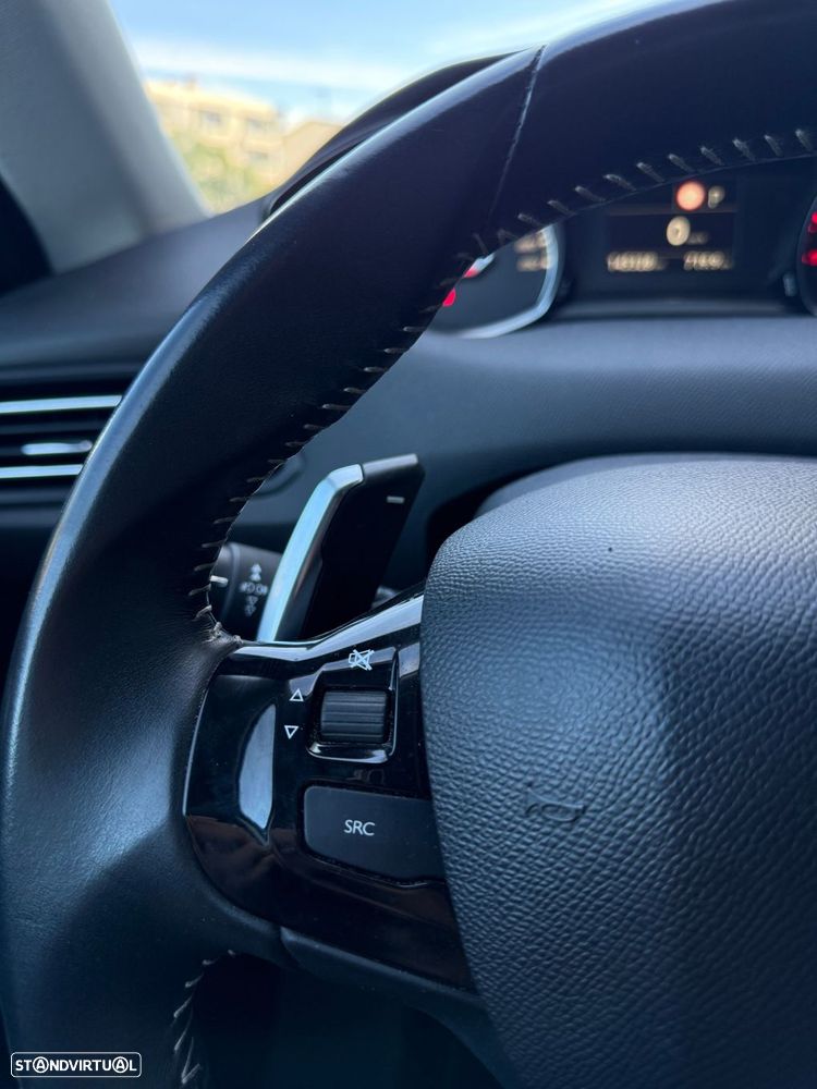 Peugeot 308 1.2 PureTech Allure EAT8 - 27