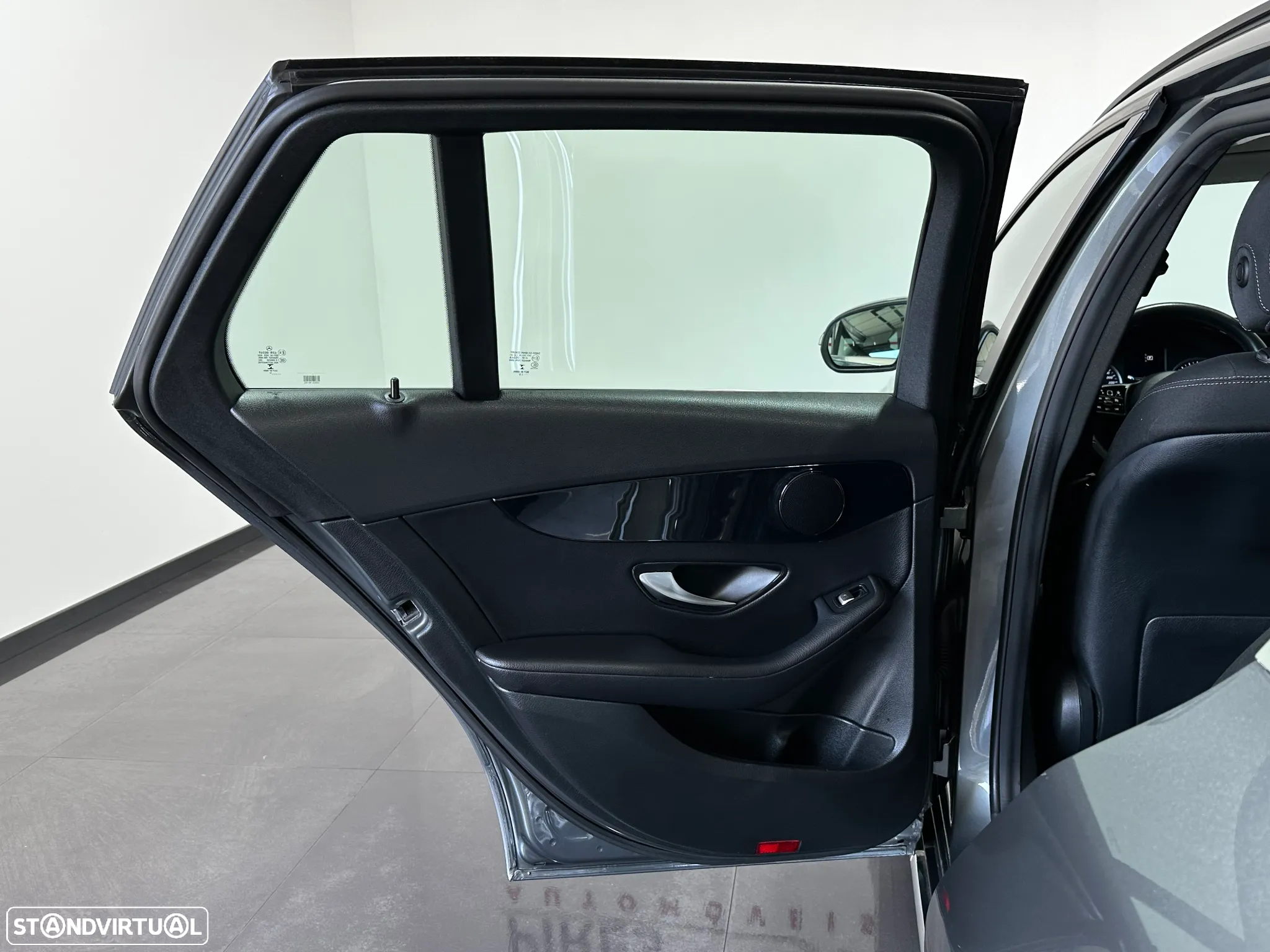 Mercedes-Benz C 200 d Business Solutions - 42