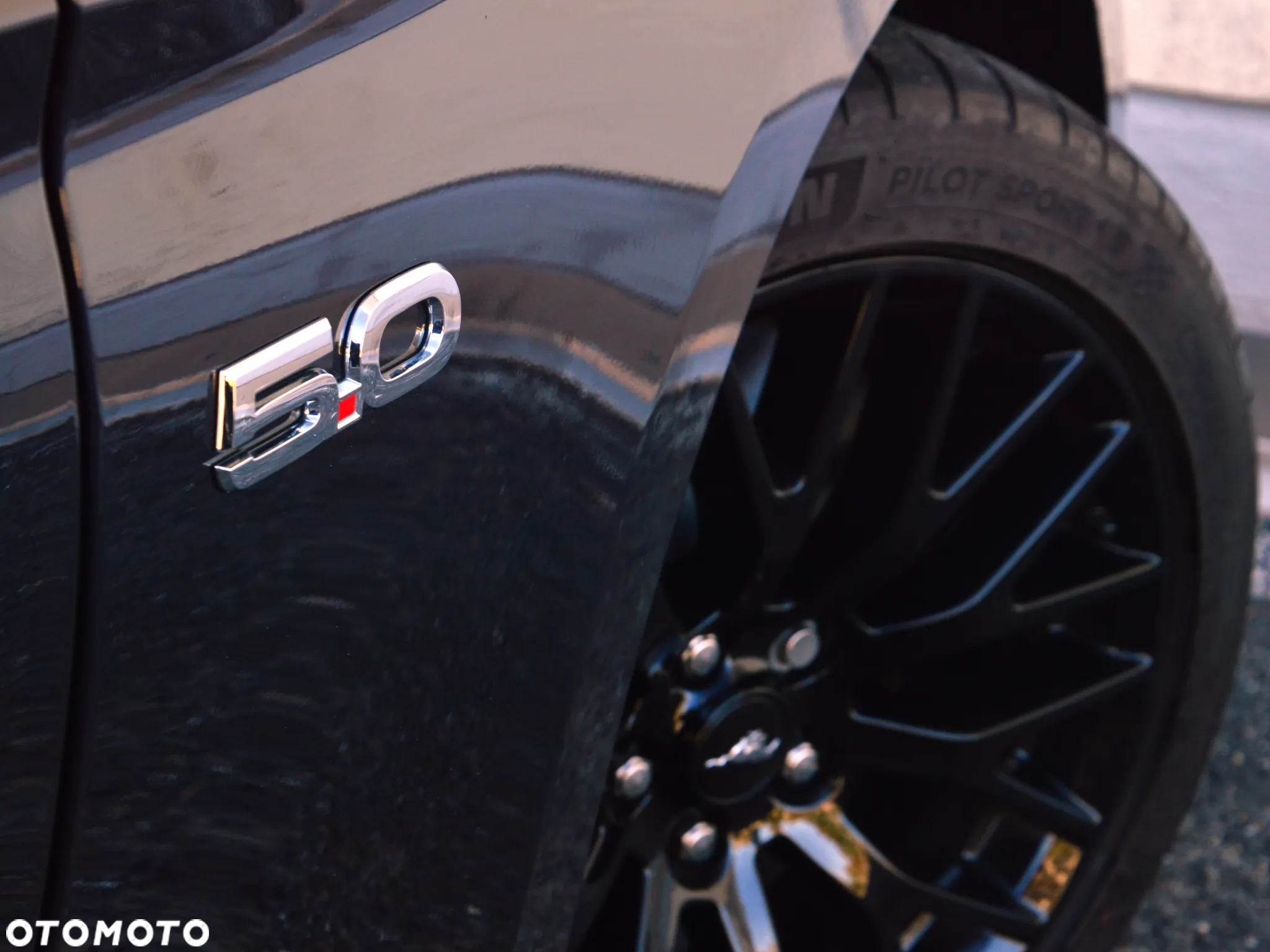 Ford Mustang 5.0 V8 GT - 14