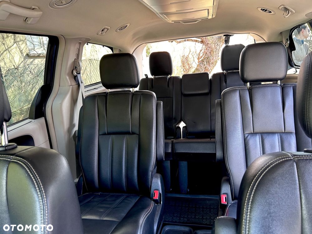 Chrysler Town & Country 3.6 Touring - 12