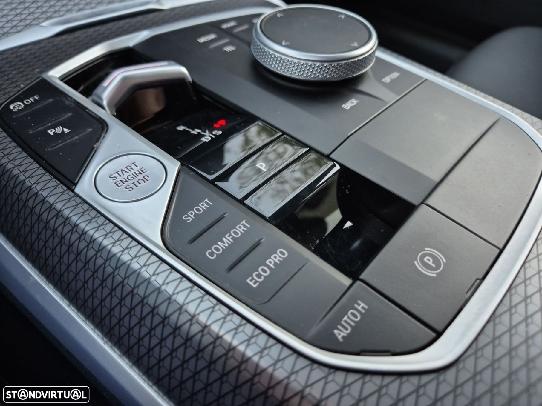 BMW 320 d Touring Pack Desportivo M Auto - 24
