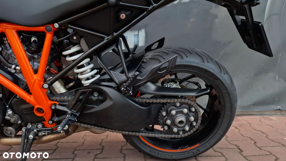KTM Super Duke - 16