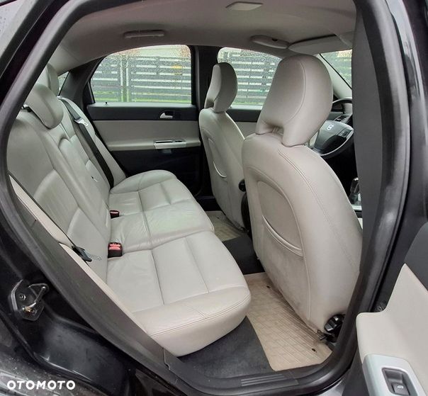 Volvo S40 2.0 Summum Euro5 - 9