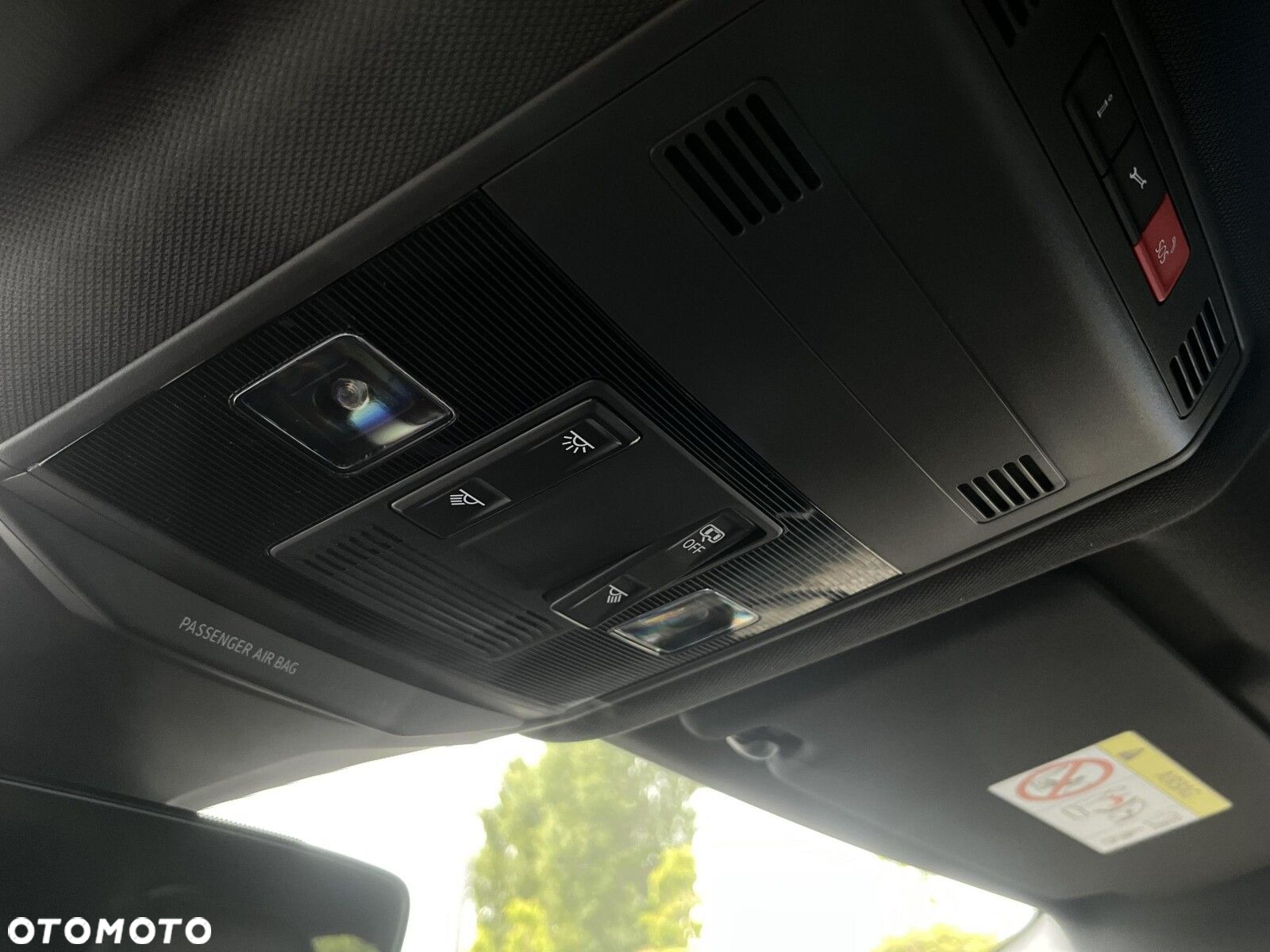Volkswagen T-Roc - 36