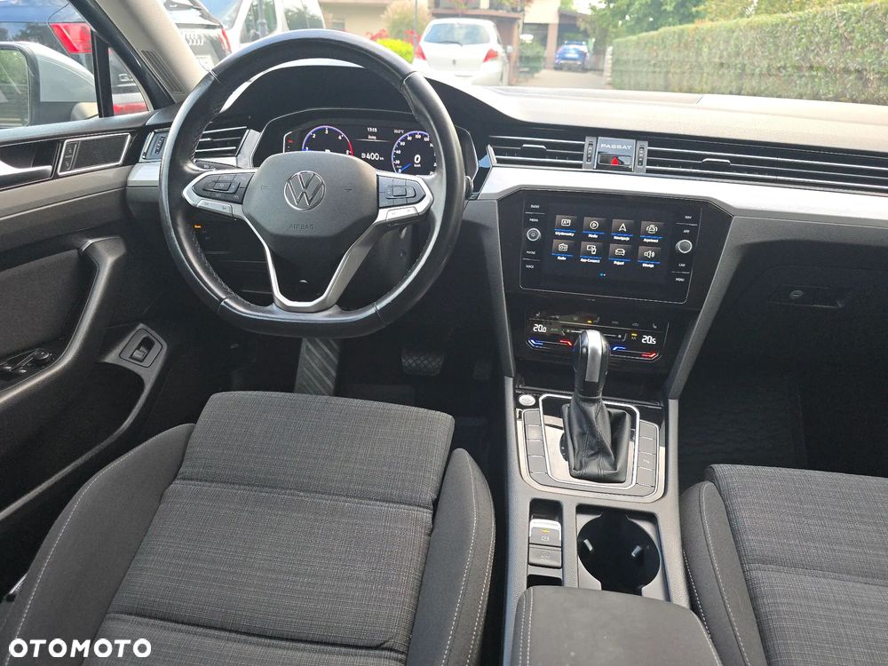 Volkswagen Passat - 19
