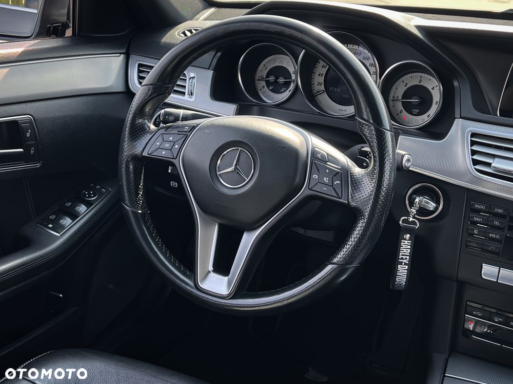 Mercedes-Benz Klasa E 220 CDI DPF BlueEFFICIENCY 7G-TRONIC Avantgarde - 30