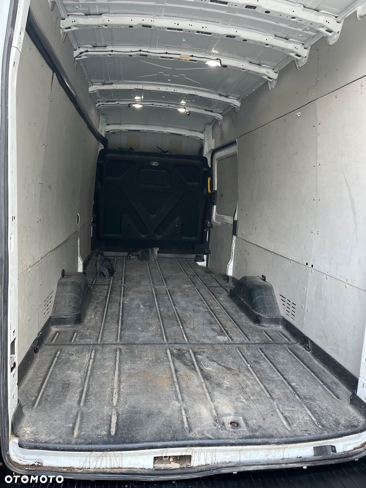 Ford Transit - 17