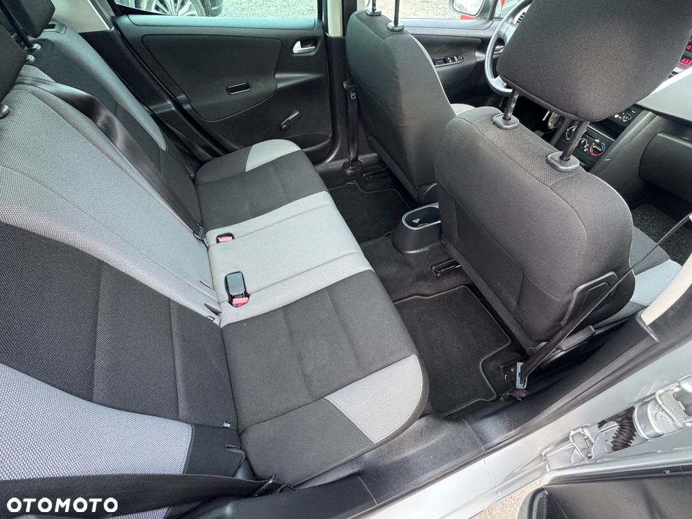 Peugeot 207 95 VTi Urban Style - 23