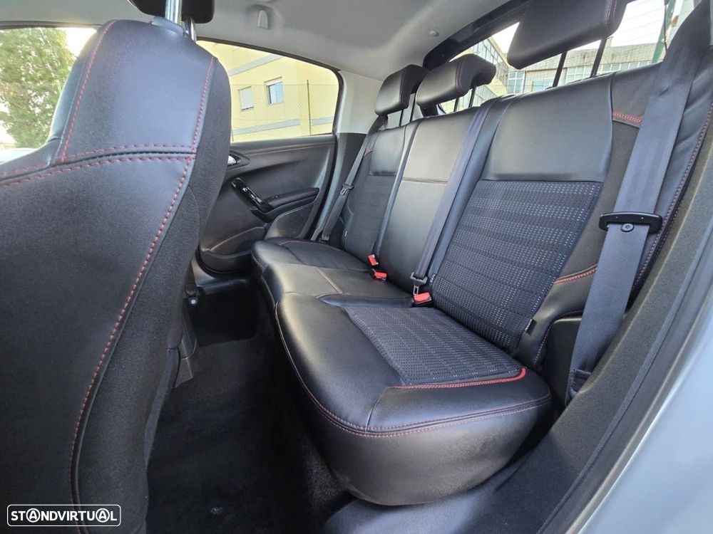 Peugeot 208 1.2 PureTech GT Line EAT6 - 11