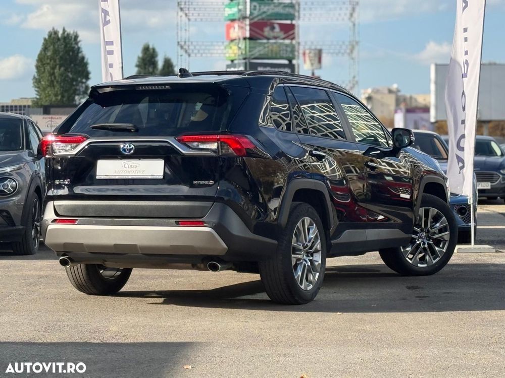 Toyota RAV4 - 10