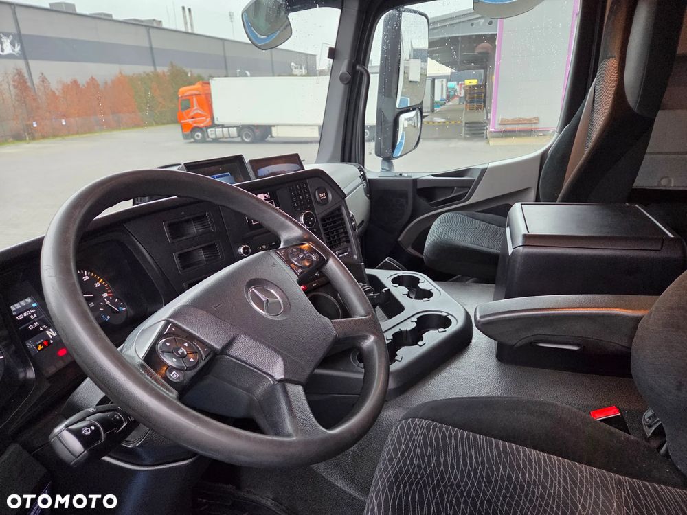 Mercedes-Benz atego antos - 21