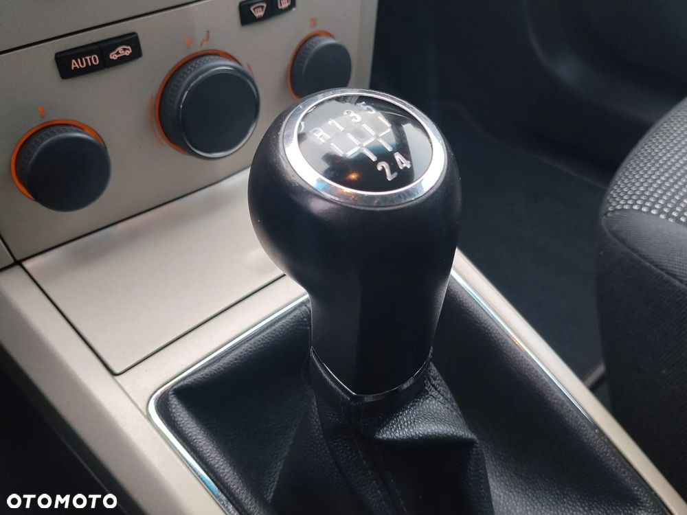 Opel Astra 1.6 Cosmo - 32