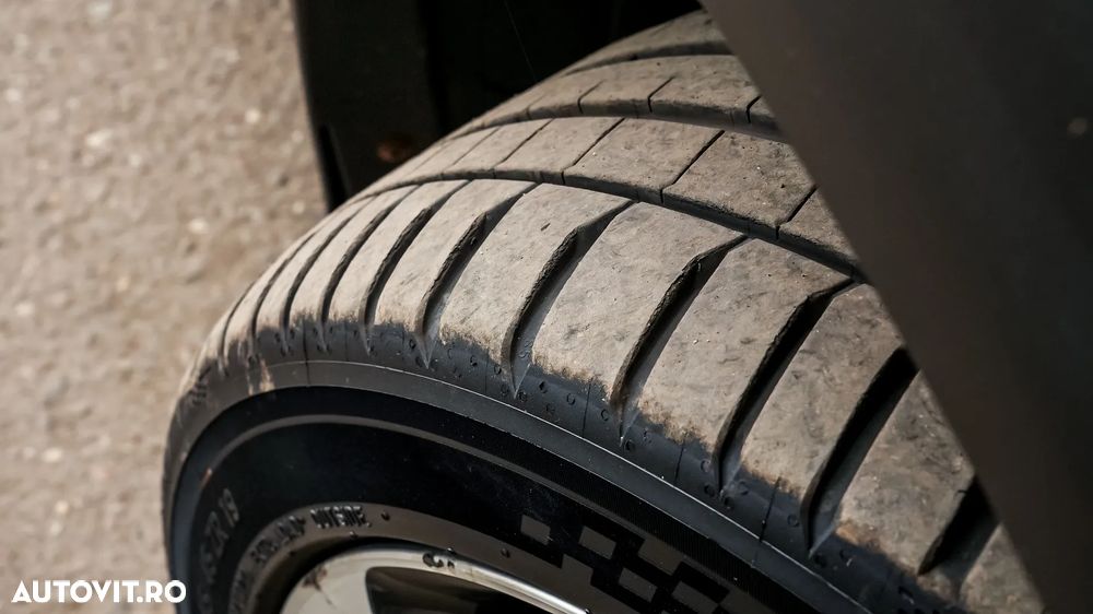 Hyundai Tucson 2.0 CRDI 2WD Style - 32