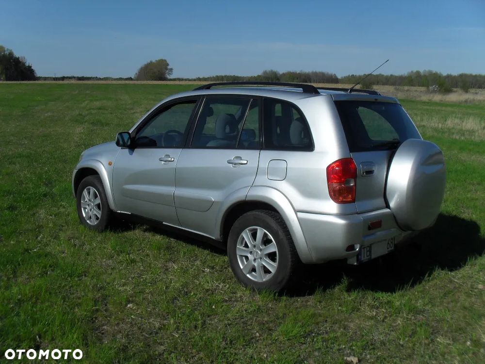 Toyota RAV4 - 3