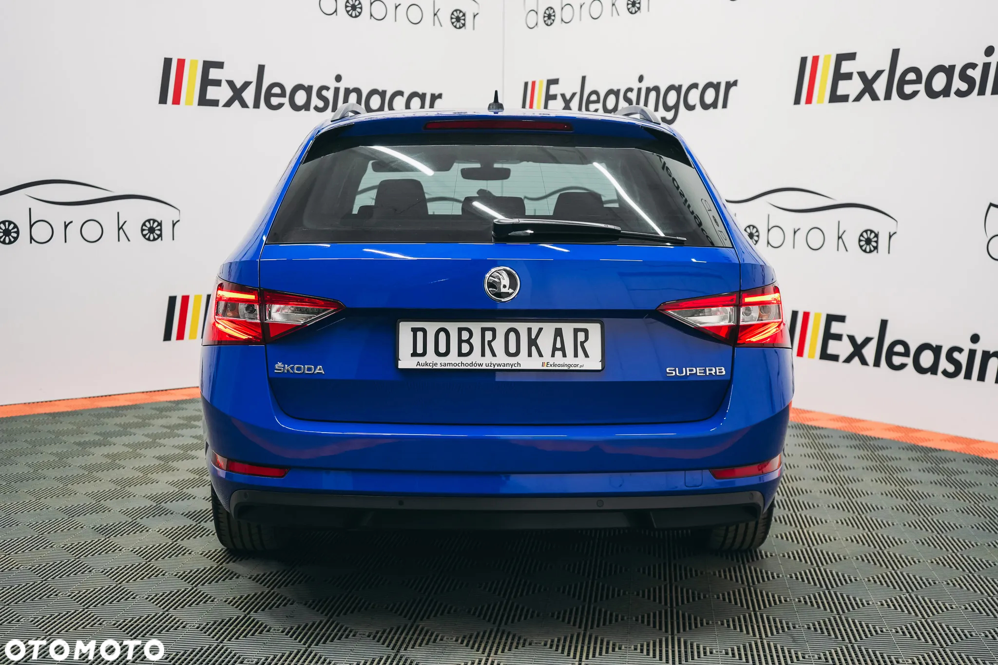 Skoda Superb 2.0 TDI SCR Ambition - 10