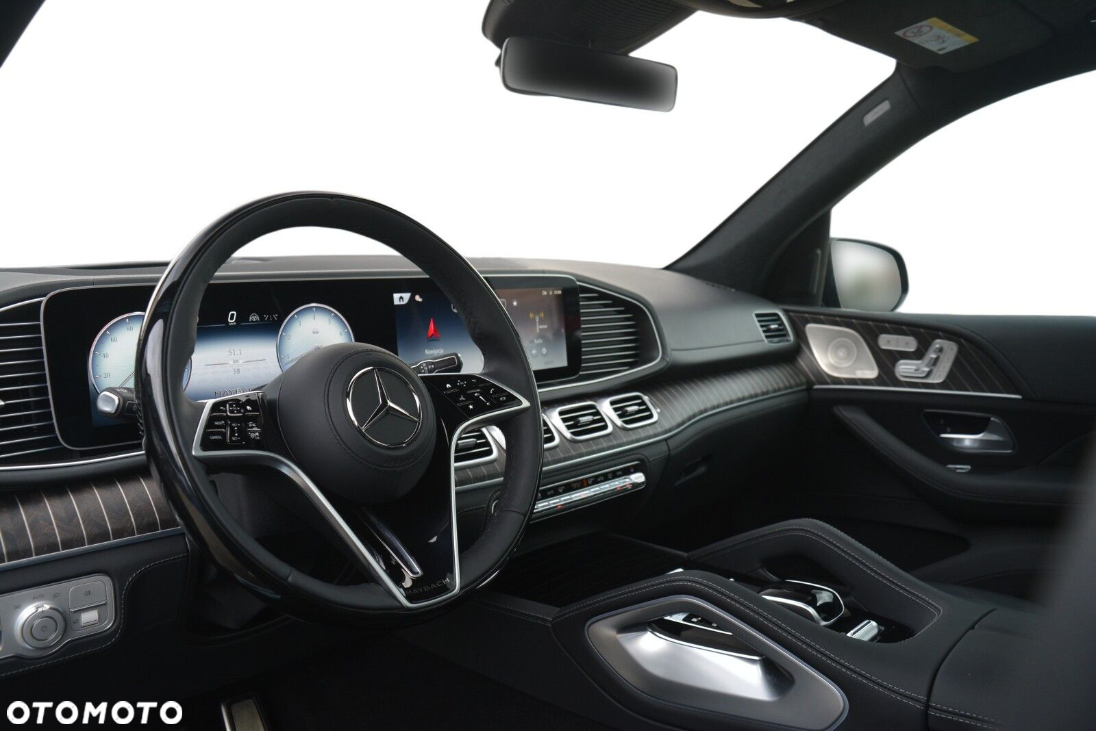 Mercedes-Benz GLS - 12