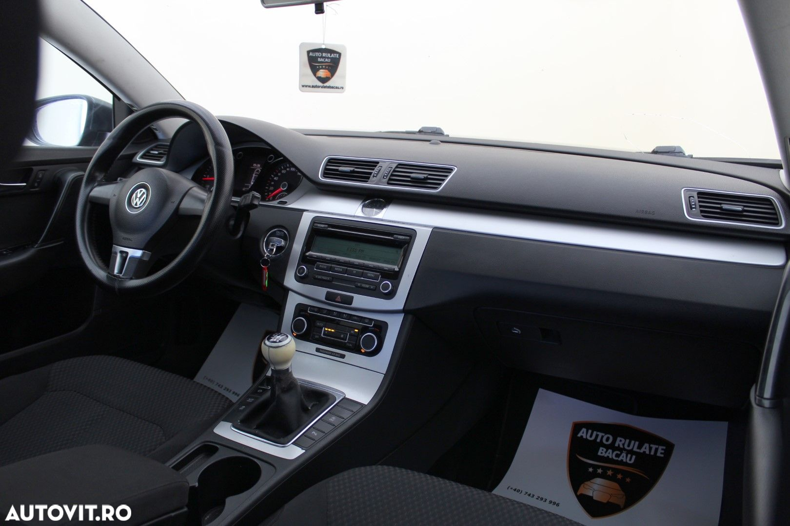 Volkswagen Passat - 13
