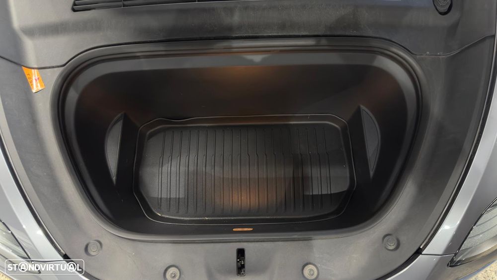 Tesla Model Y Long Range Tração Integral - 35