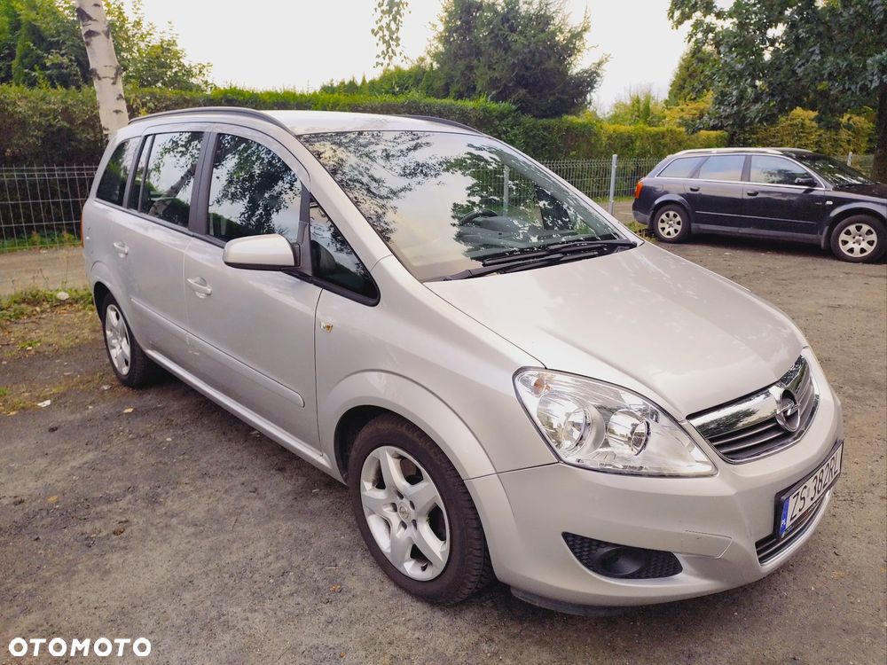 Opel Zafira - 2