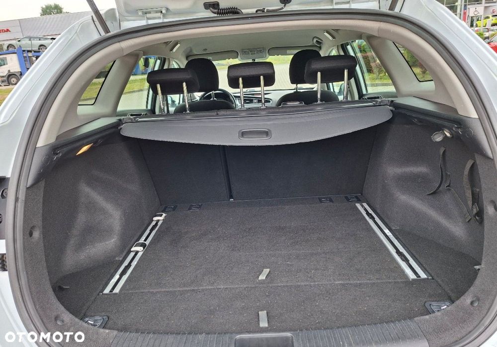 Kia Ceed - 14