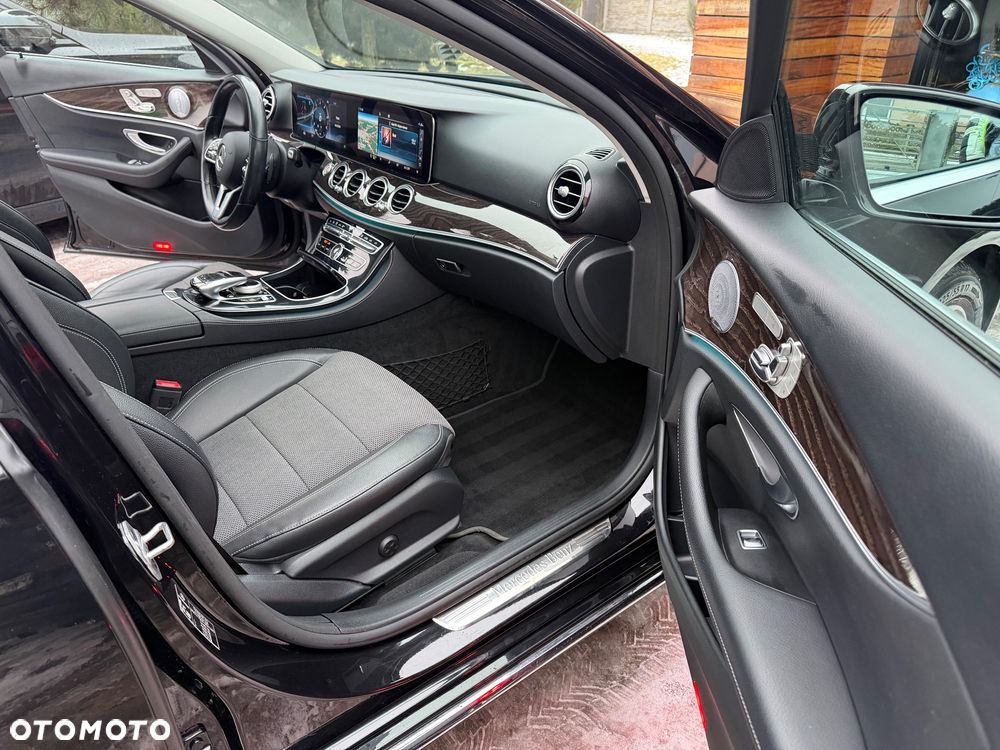 Mercedes-Benz Klasa E 220 d 9G-TRONIC Avantgarde - 22
