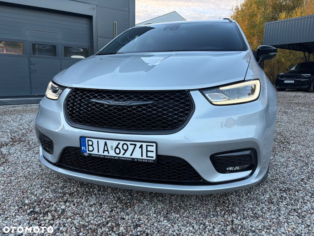 Chrysler Pacifica - 10