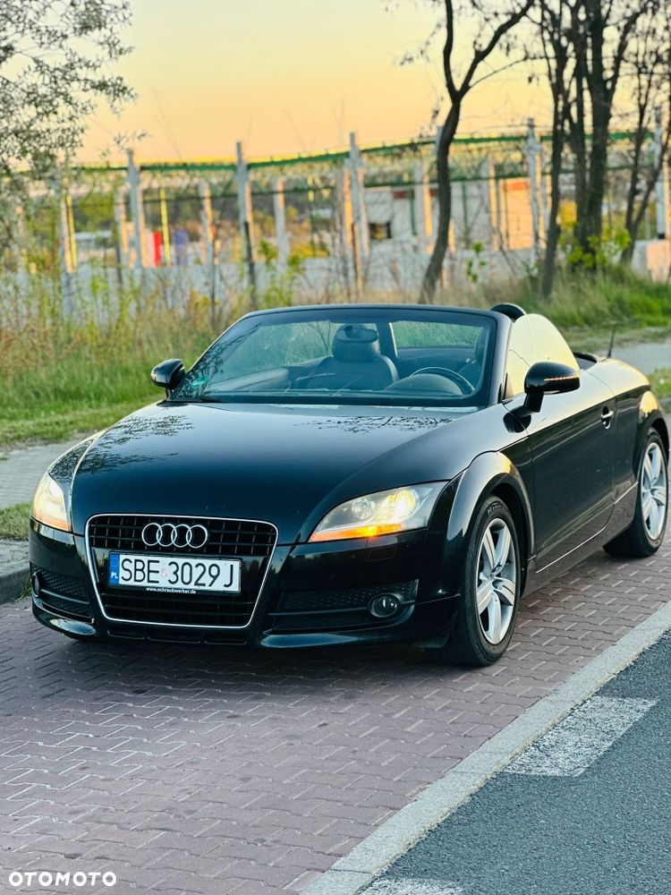 Audi TT Roadster - 1