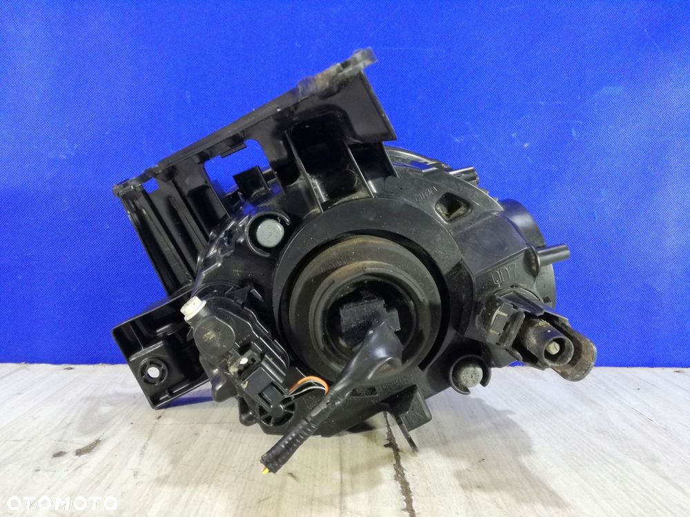 nissan juke i f15 10/14 lampa reflektor przód prawa anglik 10/14 - 3