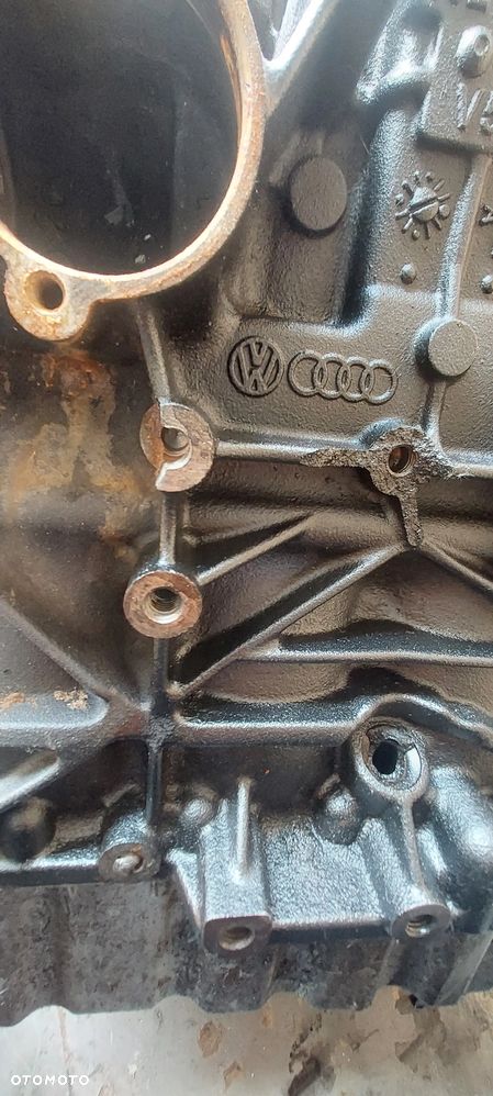 Blok dół silnika vw t5. 1 CFCA - 5