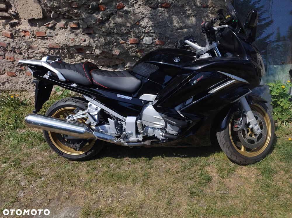 Yamaha FJR - 6