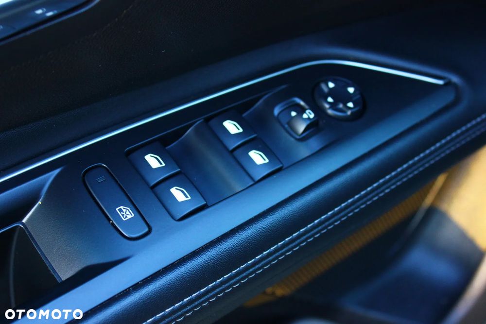 Peugeot 5008 1.5 BlueHDI Allure S&S - 32