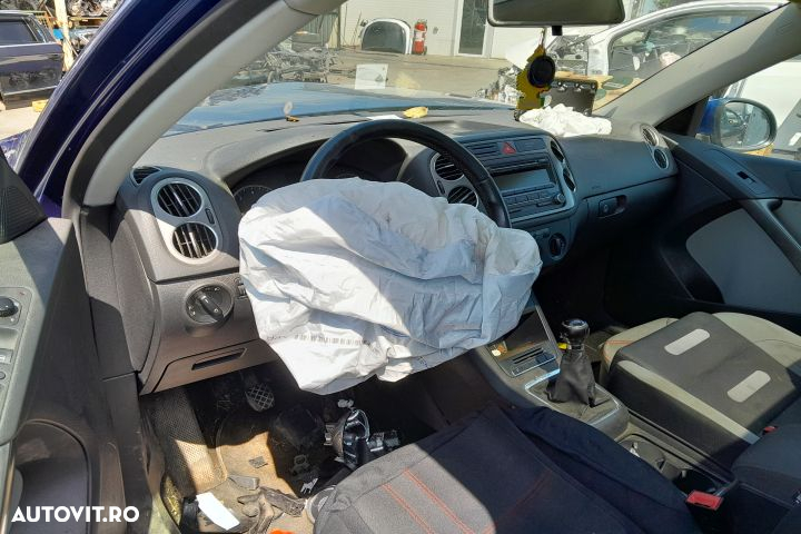 Dezmembrez Volkswagen VW Tiguan 1 5N [2007 - 2011] Crossover 2.0 TSI - 4