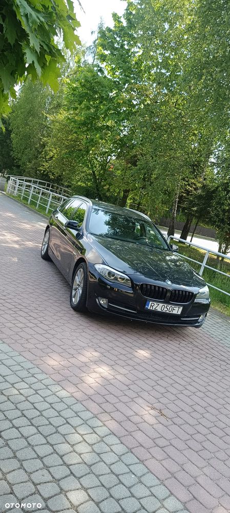 BMW Seria 5 525d - 2