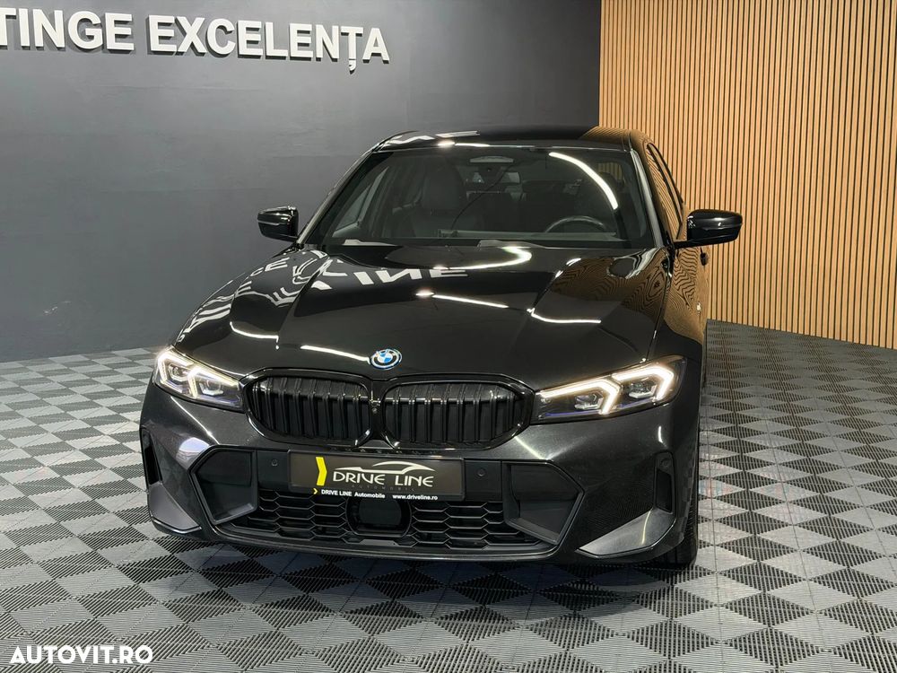 BMW Seria 3 330e xDrive Aut. - 39