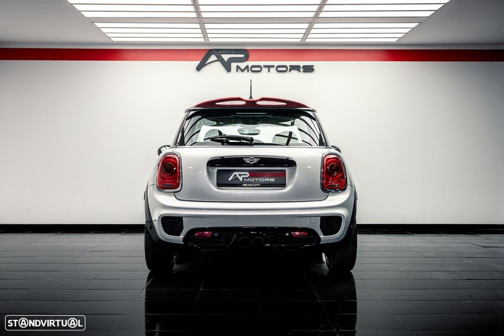 MINI 3 Portas John Cooper Works - 12