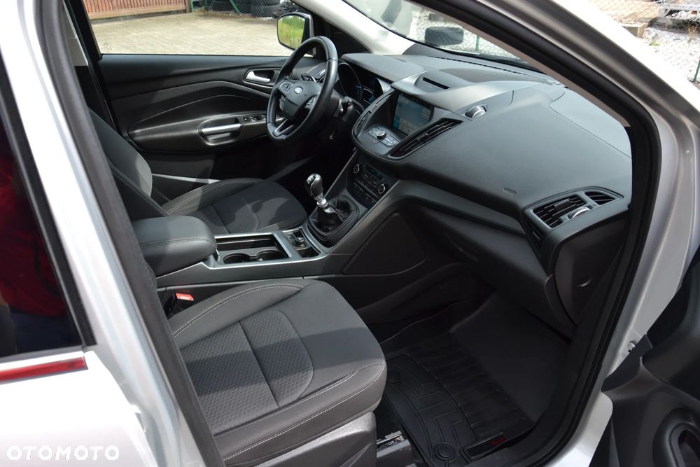 Ford Kuga 2.0 TDCi 4WD Titanium - 28