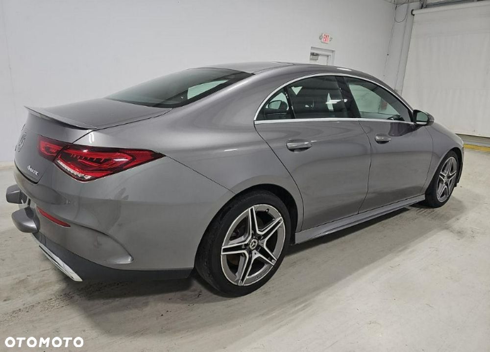 Mercedes-Benz CLA 250 4-Matic AMG Line 7G-DCT - 4